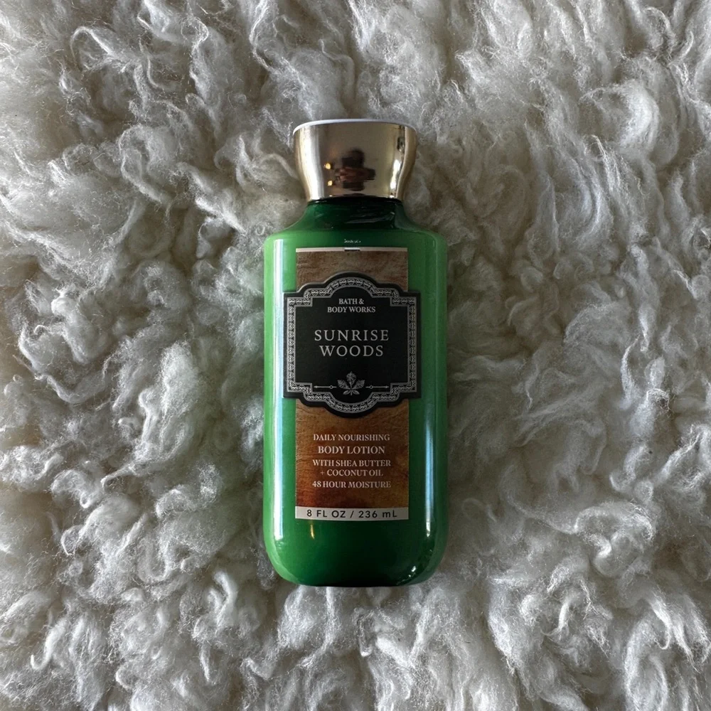 New BBW Sunrise Woods Daily Nourishing Body Lotion - Picture 1 of 1